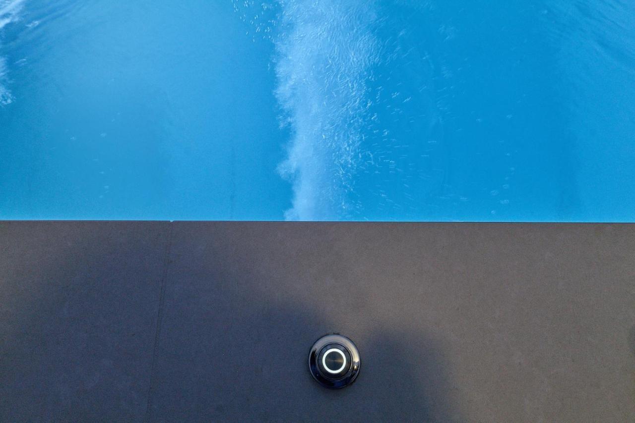 2 Bedroom Villa With Heated Swimming Pool-Spa Whirlpool-Bbq! Melidhonion  ภายนอก รูปภาพ